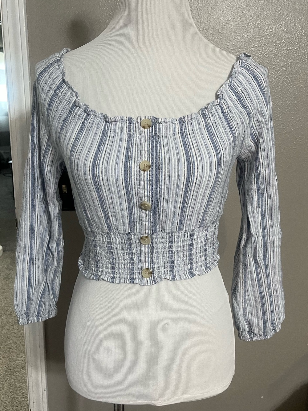Aeropostale Blue and White Striped Cropped Button-Up Top